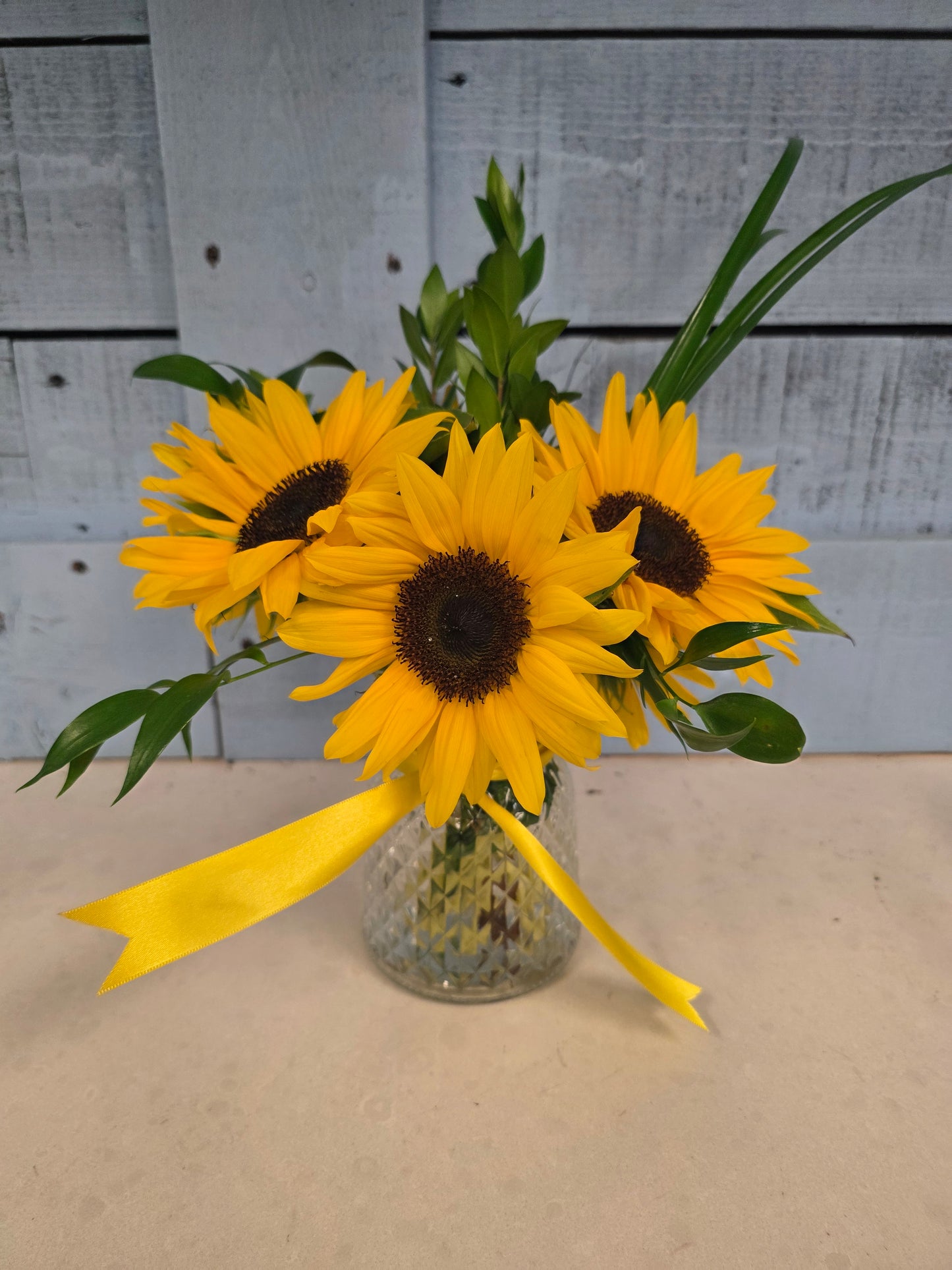 Sunshine of hope vase 💯 of money donated to Matthew's House Hospice Alliston.